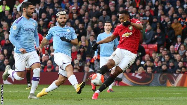 _111184178_martial2 _111184178_martial2